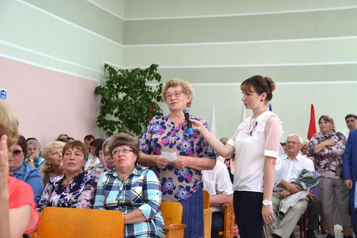 На встрече с главой региона Г.С. Никитиным жители района поднимали актуальные проблемы На встрече с главой региона Г.С. Никитиным жители района поднимали актуальные проблемы