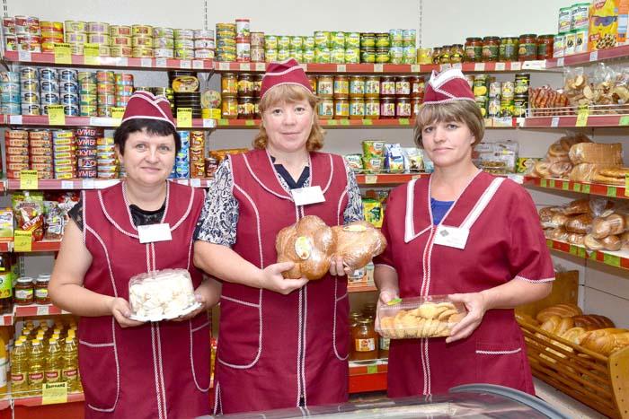 Серию продукции Ардатовского райпо предлагают сельским покупателям Н.В. Соскова, Н.В. Борисова и Н.Н. Киселева Серию продукции Ардатовского райпо предлагают сельским покупателям Н.В. Соскова, Н.В. Борисова и Н.Н. Киселева