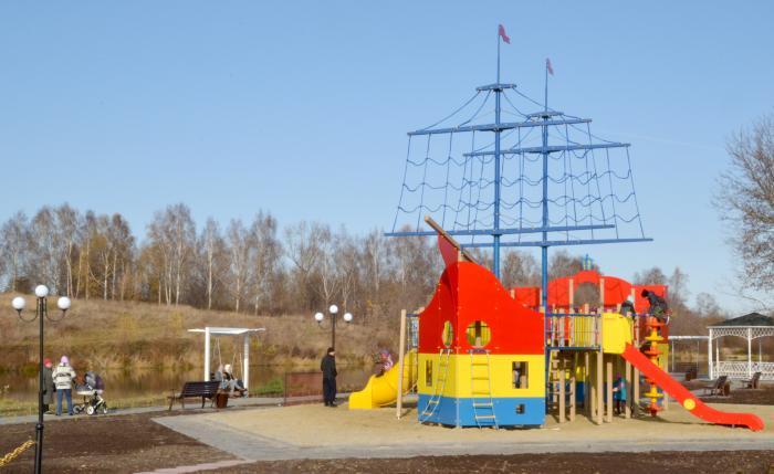 Молодые мамочки, гуляющие с детьми на новой площадке, восторженно отзываются о зоне отдыха, на которой весело и интересно проводить время детям, приятно и комфортно находиться взрослым